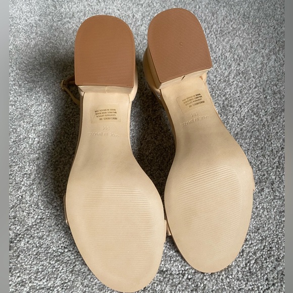 Steve Madden Irenee Sand Nubuck 2 inch Block Heels New In Box Womens size 9 - Picture 7 of 10